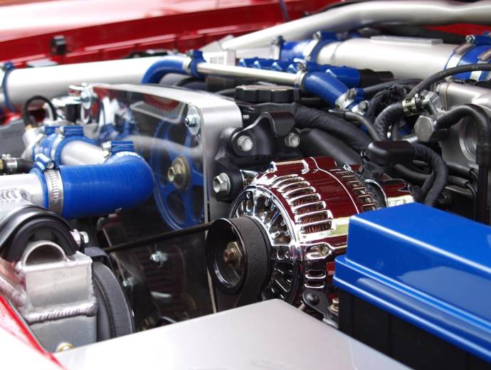 Car engine with chrome alternator